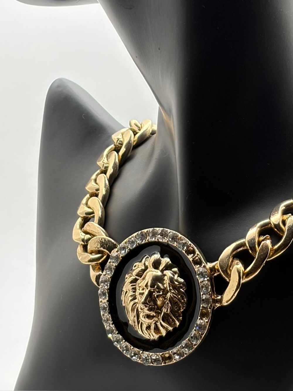 Gold Lion Medallion Chain Necklace - Unbranded